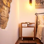 Al Vicolo Vi Bed & Breakfast 4*