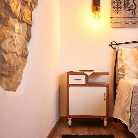 Al Vicolo Vi Bed & Breakfast *