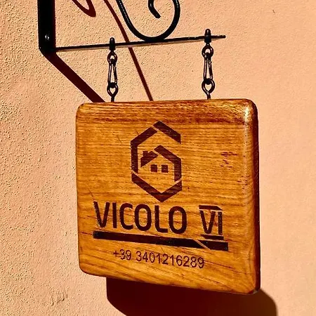 Al Vicolo Vi 住宿加早餐酒店