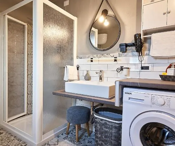 Al Vicolo Vi 住宿加早餐酒店 萨尔达拉