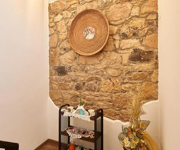 Al Vicolo Vi 住宿加早餐酒店 萨尔达拉