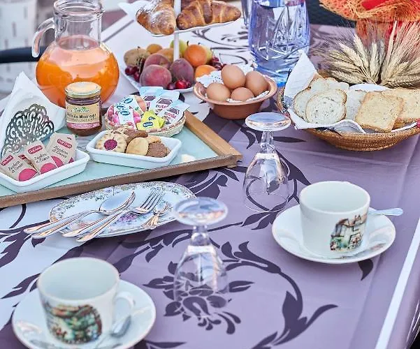 Al Vicolo Vi 住宿加早餐酒店 萨尔达拉