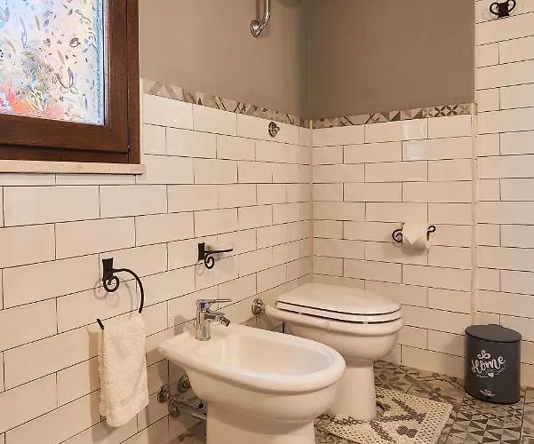 Al Vicolo Vi 3* 萨尔达拉