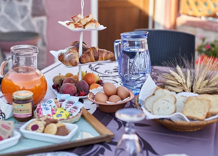 Al Vicolo Vi 住宿加早餐酒店 萨尔达拉